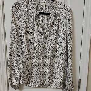 Women's Black and White Patterned Blouse